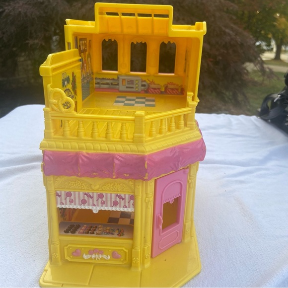 Fisher Price Mattel Sweet Streets Candy Company 2003 - Picture 2 of 4